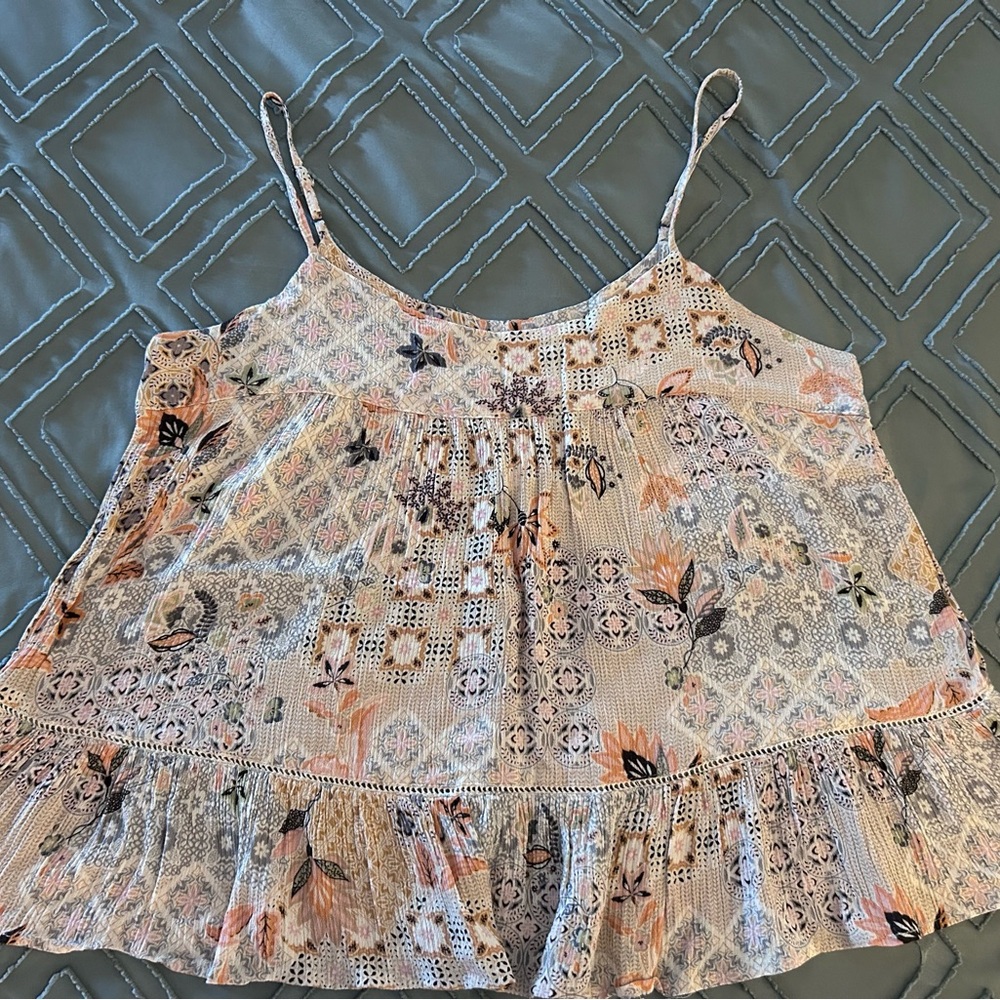 BE COOL Floral Patterned Camisole in Pastel Shades